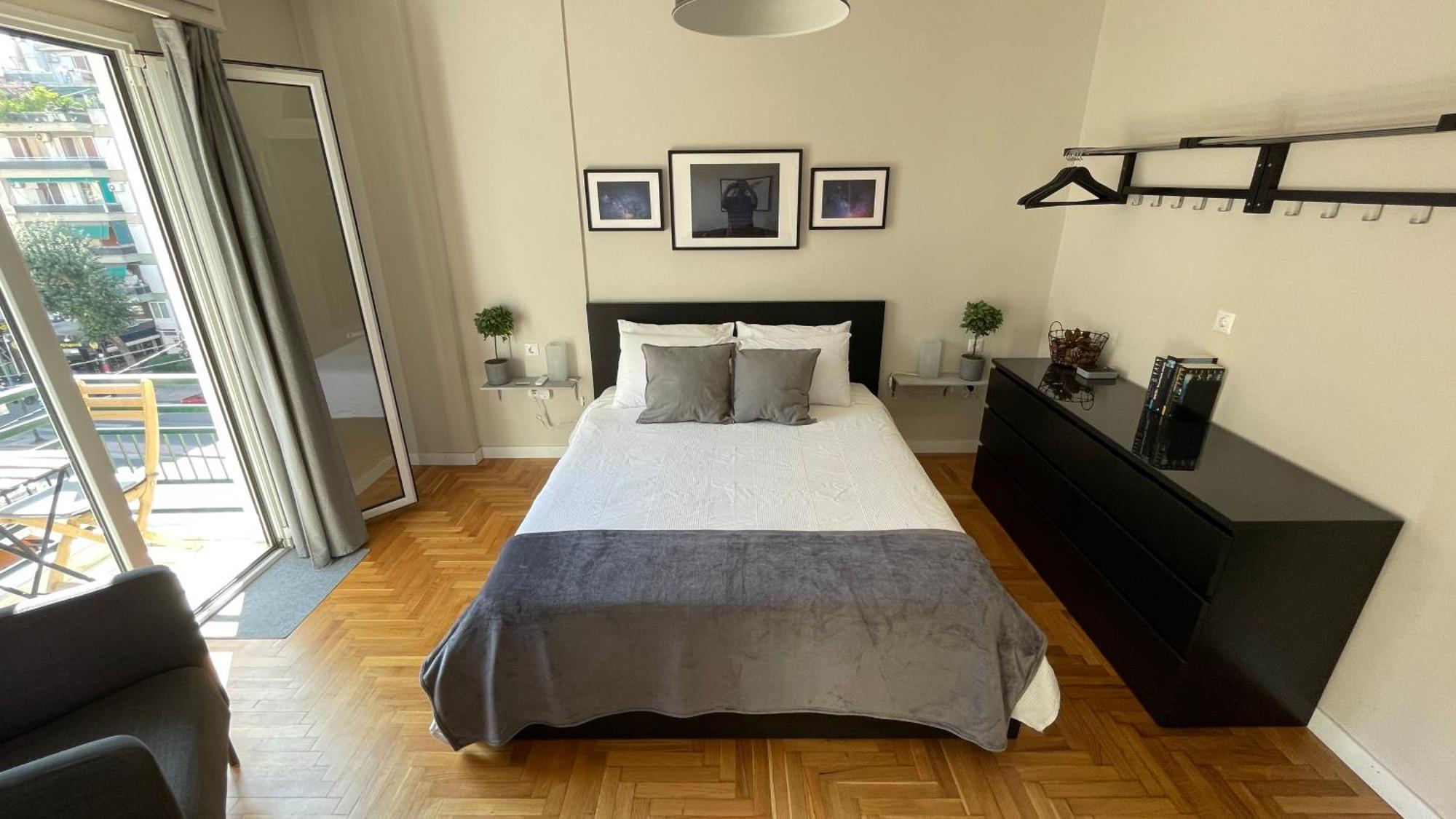 4 Newly Renovated Charming Apartments Steps From Panormou Metro Station Athén Szoba fotó