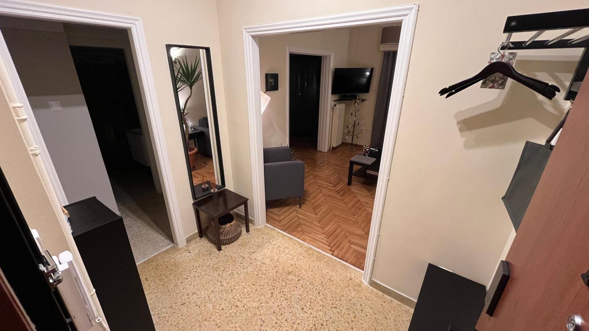 4 Newly Renovated Charming Apartments Steps From Panormou Metro Station Athén Szoba fotó