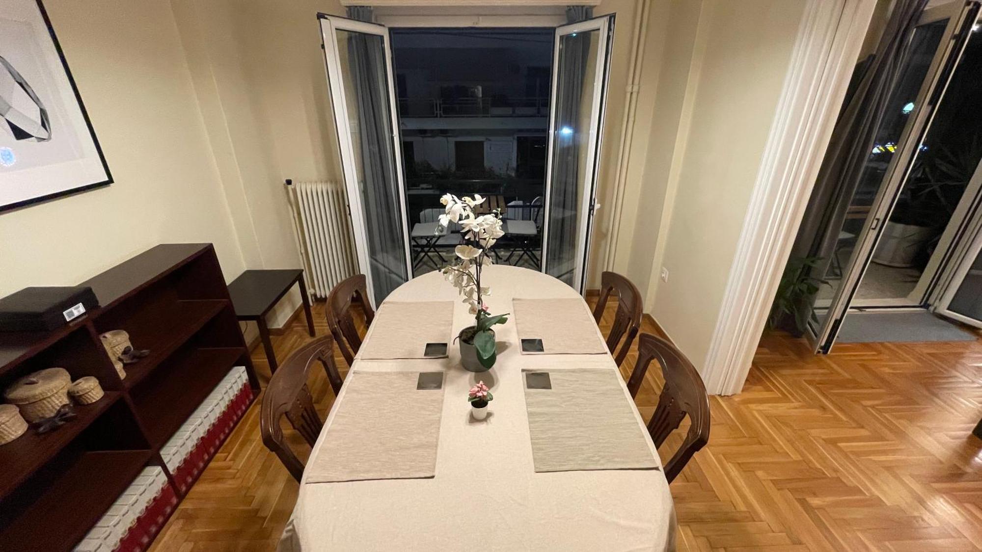 4 Newly Renovated Charming Apartments Steps From Panormou Metro Station Athén Szoba fotó
