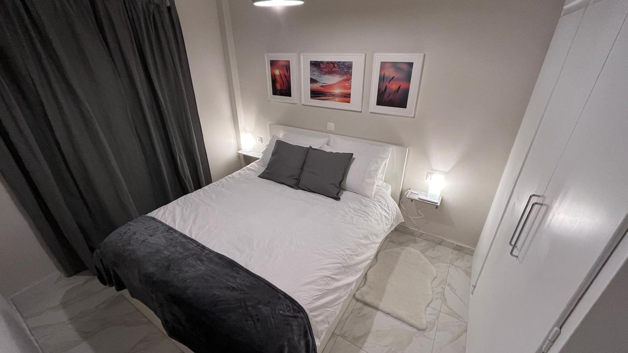 4 Newly Renovated Charming Apartments Steps From Panormou Metro Station Athén Szoba fotó