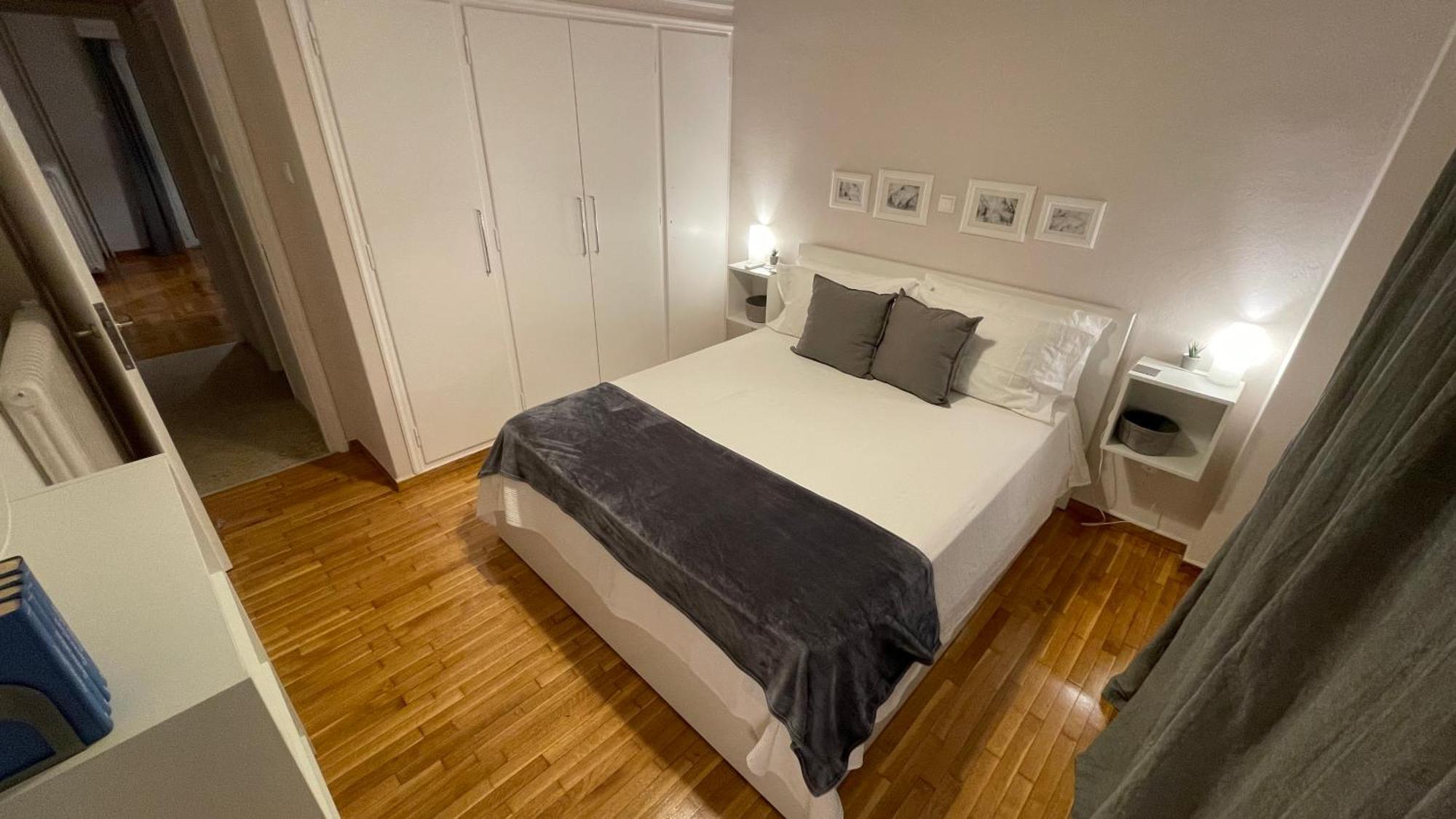 4 Newly Renovated Charming Apartments Steps From Panormou Metro Station Athén Szoba fotó