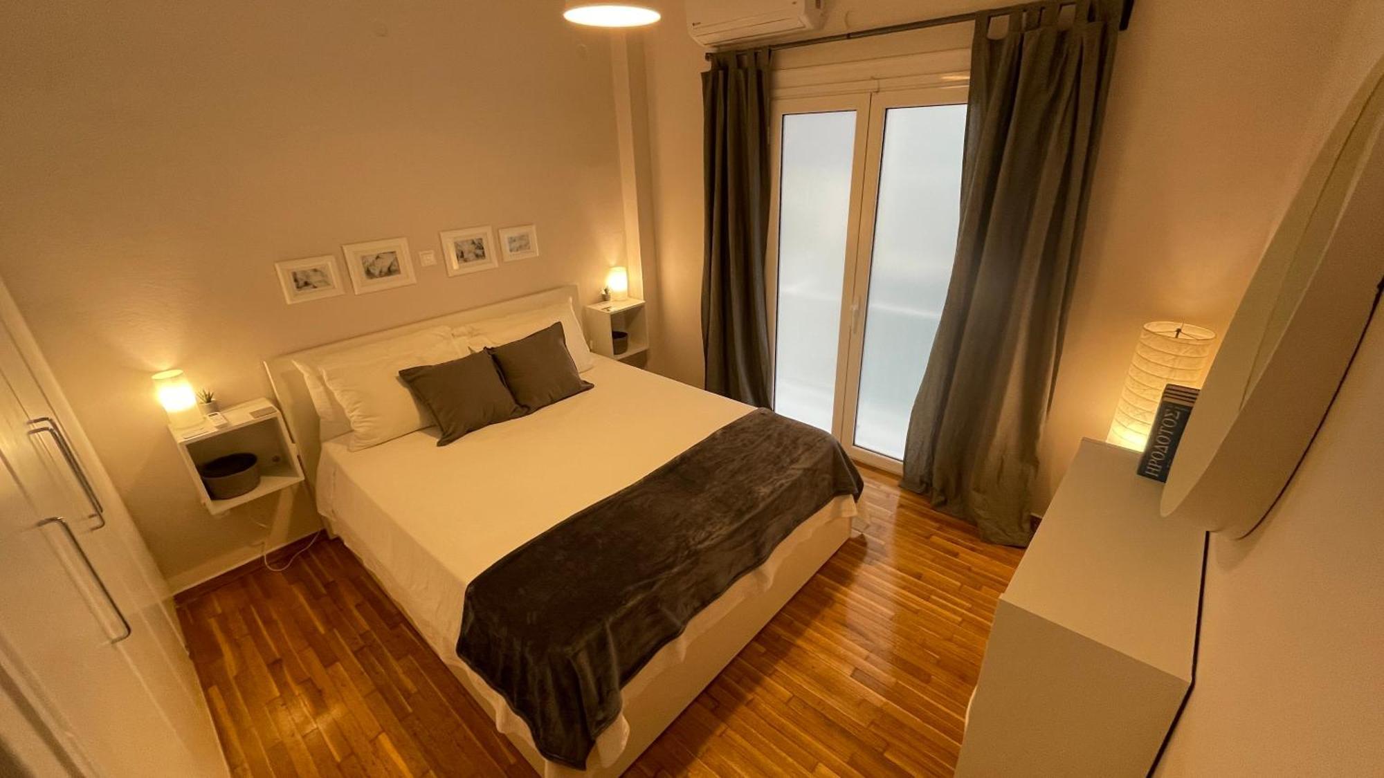 4 Newly Renovated Charming Apartments Steps From Panormou Metro Station Athén Szoba fotó